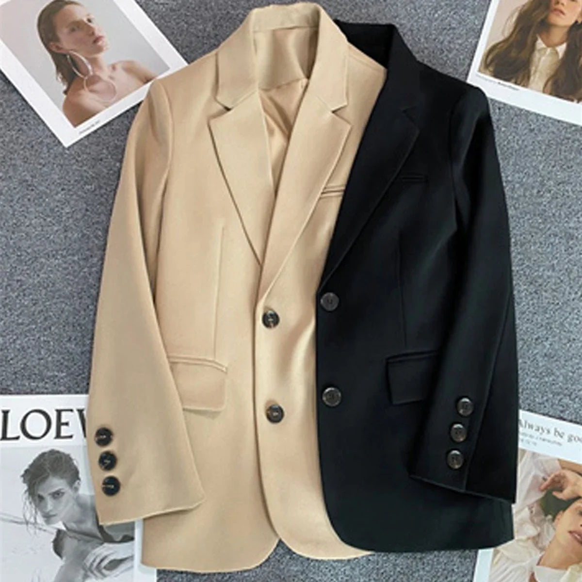 Lara Blazer