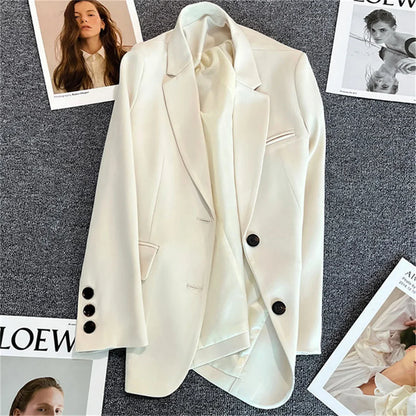 Lara Blazer